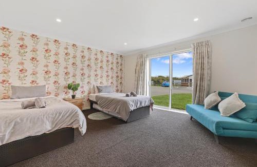 Rolleston House | Alpaca Serenity Farmhouse