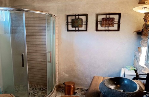 Skotina Villa | Amaryllis Guest House in Villa Anazia
