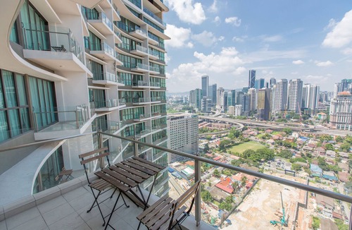 Titiwangsa Apartment | Amazing view of KLCC & KL TOWER deluxe suite