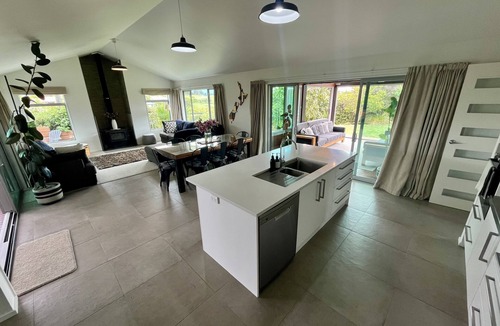 Redwood Valley House | Ambience in Appleby
