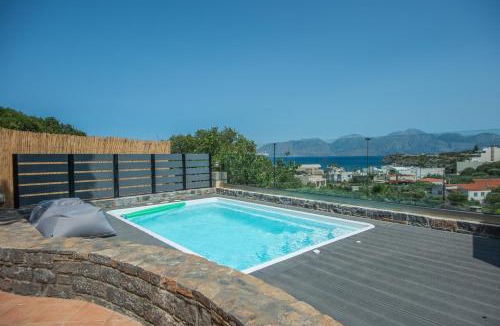 Ammoudara Apartment | Ammoudara Hill Luxury Apartment with Outdoor Jetted Tub and Heated Pool