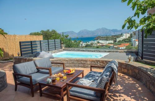 Ammoudara Apartment | Ammoudara Hill Luxury Apartment with Outdoor Jetted Tub and Heated Pool