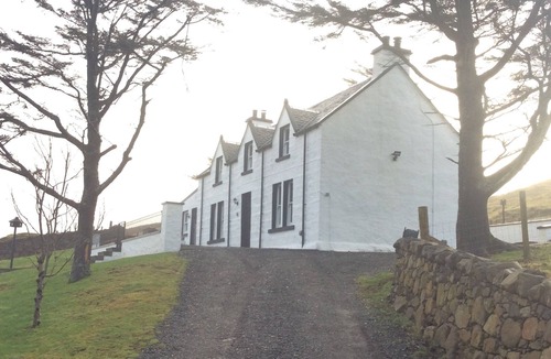Colbost House | An Cealla-A newly renovated luxury cottage sleeps 2-4 with sauna in Glendale
