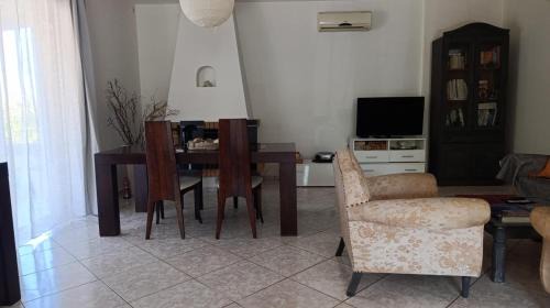 Palaia Fokaia Villa | Anavyssos Serenity Villa