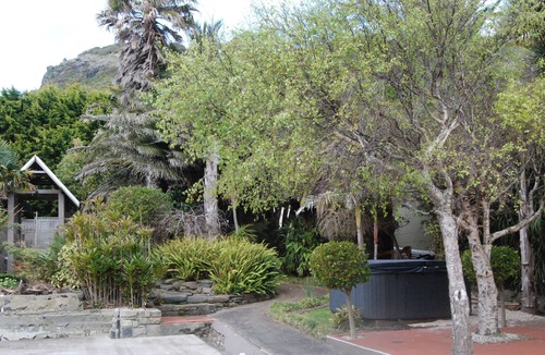 Stanley Bed & Breakfast | Ant on Monateric A beautifully renovated former Historic Bank & Grand House