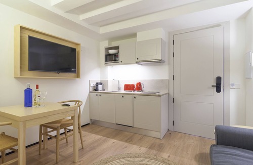 Sindicat Apartment | Apartahotel Fil Suites