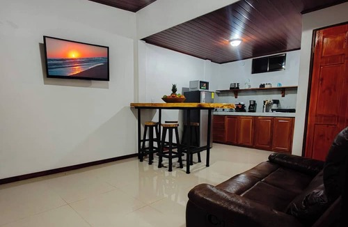 Parrita Apartment | Apartamento Lantanas