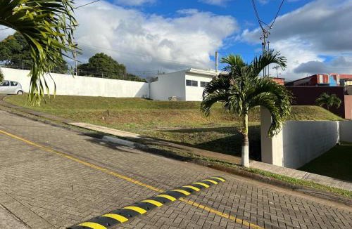 Puente de Piedra Apartment | Apartamento Los Olivos