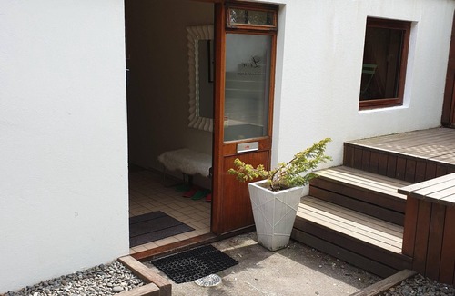 Laugardalur Apartment | Apartm. in a family house with 2 bedr. and a living room with 2 beds