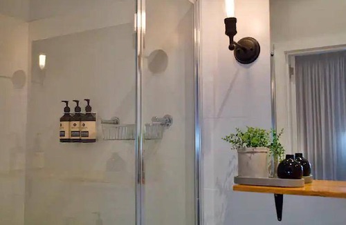 St Helens Apartment | Apartment ∙ 1 bedroom ∙ 2 guests