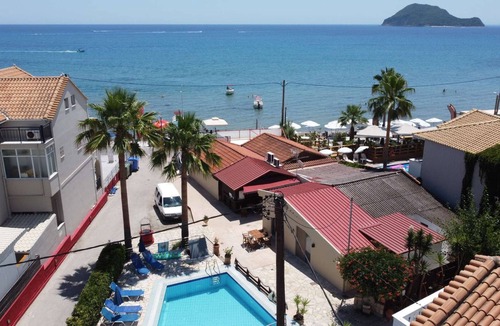 Agios Sostis Apartment | Apartment 18 right on the water
