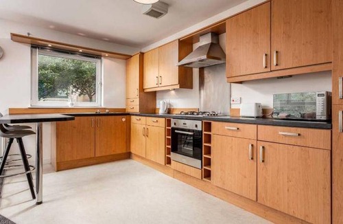 Kilmarnock Apartment | Apartment ∙ 2 bedrooms ∙ 4 guests