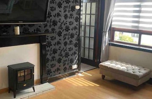 Bucksburn Apartment | Apartment ∙ 2 bedrooms ∙ 4 guests