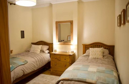 Restalrig Apartment | Apartment ∙ 2 bedrooms ∙ 4 guests