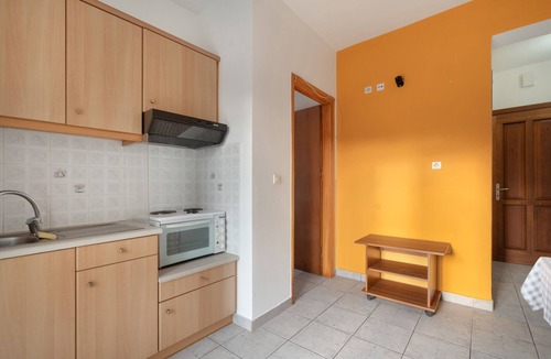 Lixouri Apartment | Apartment 'Anna's House 4 Lixouri Kefalonia' with Sea View and Air Conditioning