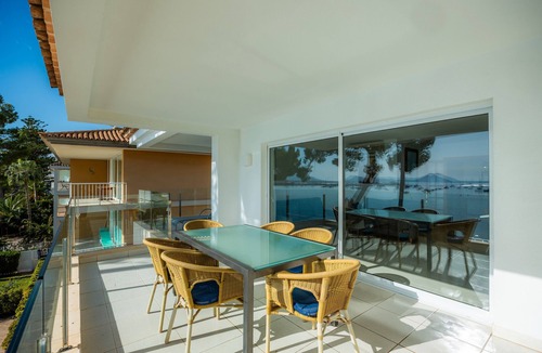 Puerto de Pollensa Apartment | Apartment Catalina 3B- tres dormitorios with Sea View, A/C, Wi-Fi & Terrace