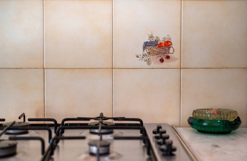 Cefalu Apartment | Apartment 'La Casetta Della Rocca' with Mountain View, Wi-Fi and Air Conditioning