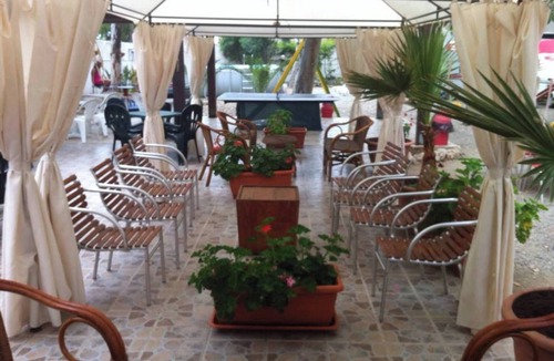 Palmi Apartment | Apartment 'La Quiete - Veranda Piccola 1' with Shared Pool, Wi-Fi and Air Conditioning