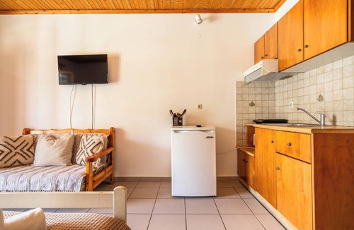 Sarlata Apartment | Apartment 'Marketos Maisonette 4pax' with Mountain View, Wi-Fi and Air Conditioning