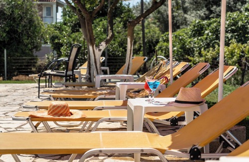 Sarlata Apartment | Apartment 'Marketos Maisonette 4pax' with Mountain View, Wi-Fi and Air Conditioning