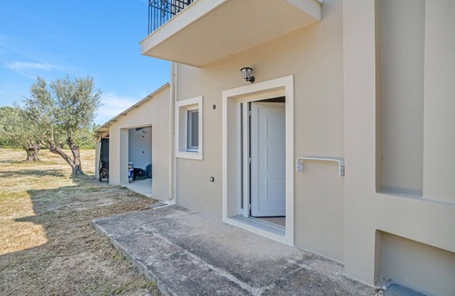 Sarlata Apartment | Apartment 'Panagis 4' with Mountain View, Wi-Fi and Air Conditioning