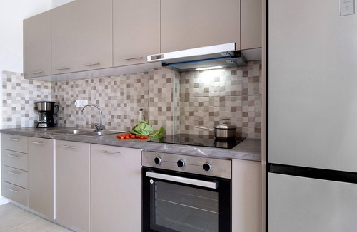 Nikiana Apartment | Apartment 'Sofia' with Sea View, Wi-Fi and Air Conditioning