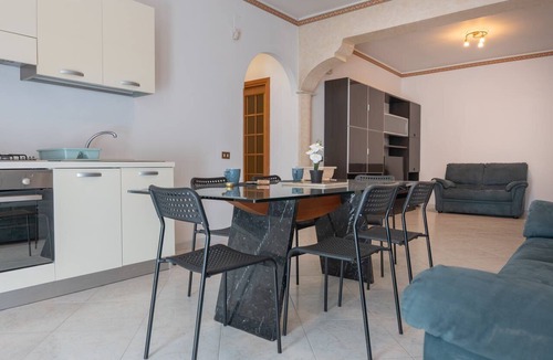 Casteldaccia Apartment | Apartment with a Beach Resort