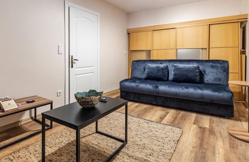 Cihangir Apartment | Apartment with Backyard in the Heart of Cihangir