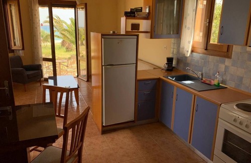 Vigla Apartment | Apartments directly on the beach of Kourmenos