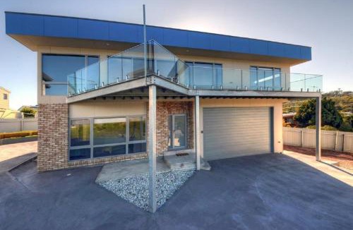 Coles Bay Apartment | Apartments in Coles Bay, Australia