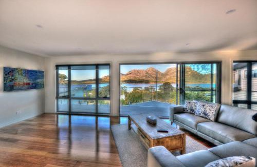 Coles Bay Apartment | Apartments in Coles Bay, Australia