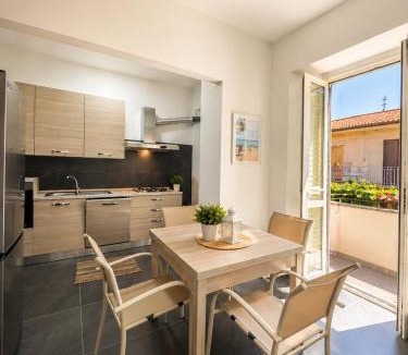 Siderno Marina Apartment | Appartamento con Cucina - Mare Blu Apartments and Rooms