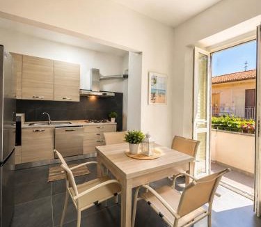 Siderno Marina Apartment | Appartamento con Cucina - Mare Blu Apartments and Rooms