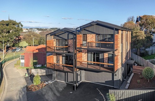 Launceston CBD House | Architectural Home: Near Gorge with Tamar Views