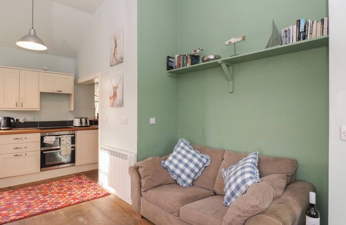 Tarbert Cottage | ARDPATRICK SOUTH LODGE, pet friendly, with open fire in Tarbert