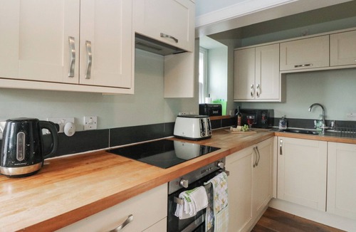 Tarbert Cottage | ARDPATRICK SOUTH LODGE, pet friendly, with open fire in Tarbert