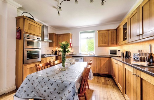 Dunoon Cottage | Argyll Farmhouse-Idyllic Setting-Sleeps10