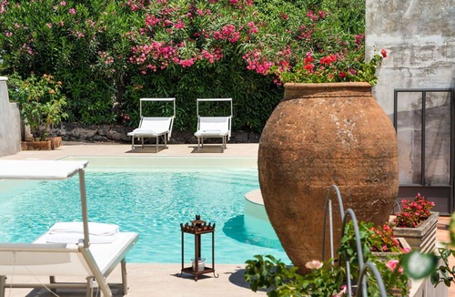 Piedimonte Etneo Villa | Aristocratic villa with private pool and garden