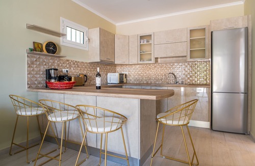 Minia House | Arktos Sunset Villa