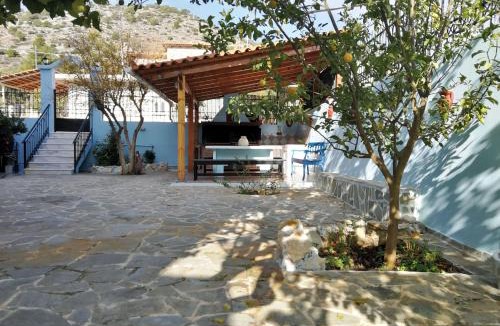 Karakiani House | AROKARIA HOUSE