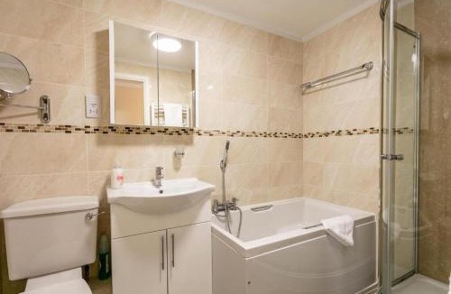 Ayr Apartment | Arran View - Coorie Doon Stays