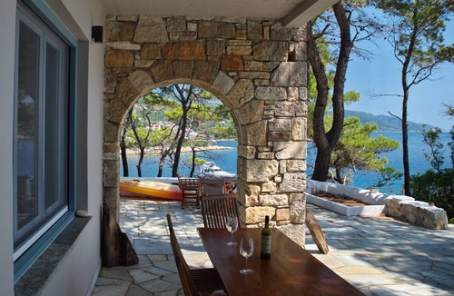 Agios Petros Villa | Art Villa next to the sea, 3 min from Agios Petros beach,3 bedrooms,3 bathrooms