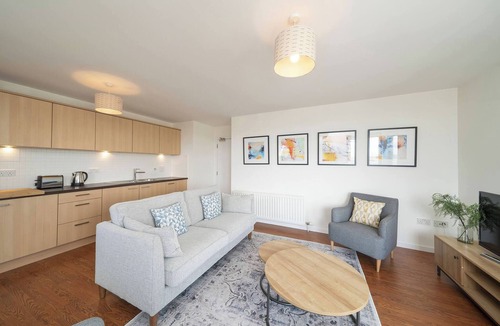 Carnoustie Apartment | At the Links - Coastal Golf Haven