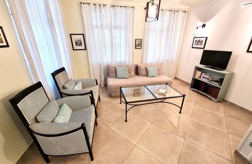 Koukaki Apartment | Athenian Charm