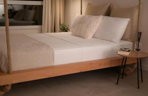 Omonia Apartment | Athens Host - Urban Boho