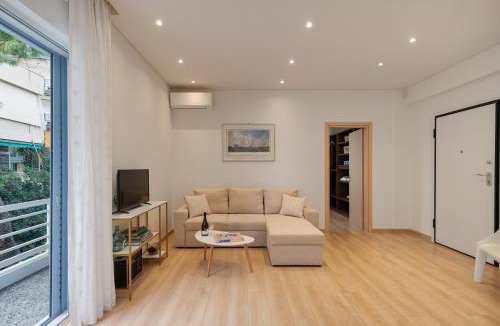Varkiza Apartment | Athens Sea Front Apartment, Varkiza