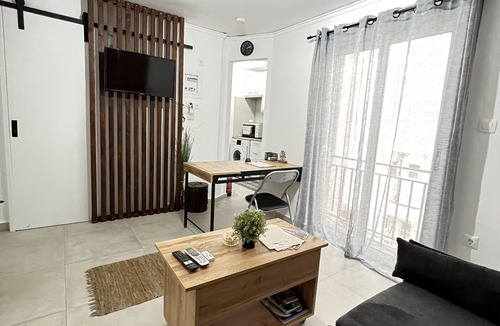 Kallithea Apartment | Athens studio in the sky...❤️️❗️Perfect for couples ❗️