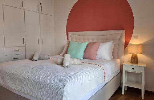 Ano Patisia Apartment | Athens Stylish Renovated 62sqm Apartment for Families & Couples with Balcony in Quiet Area near City Center