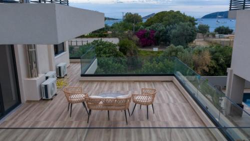 Porto Rafti Villa | Aura Mare
