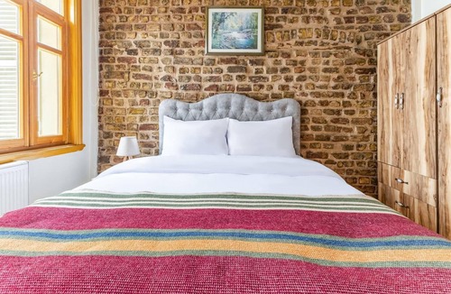Istanbul City Center Apartment | Authentic Stone House 10 min to Goldenhorn